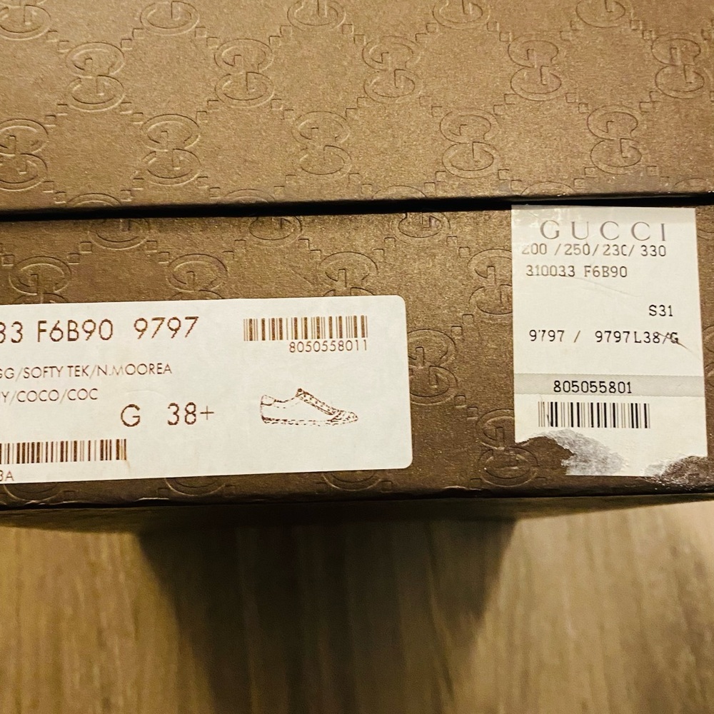 Women Gucci sneakers vintage